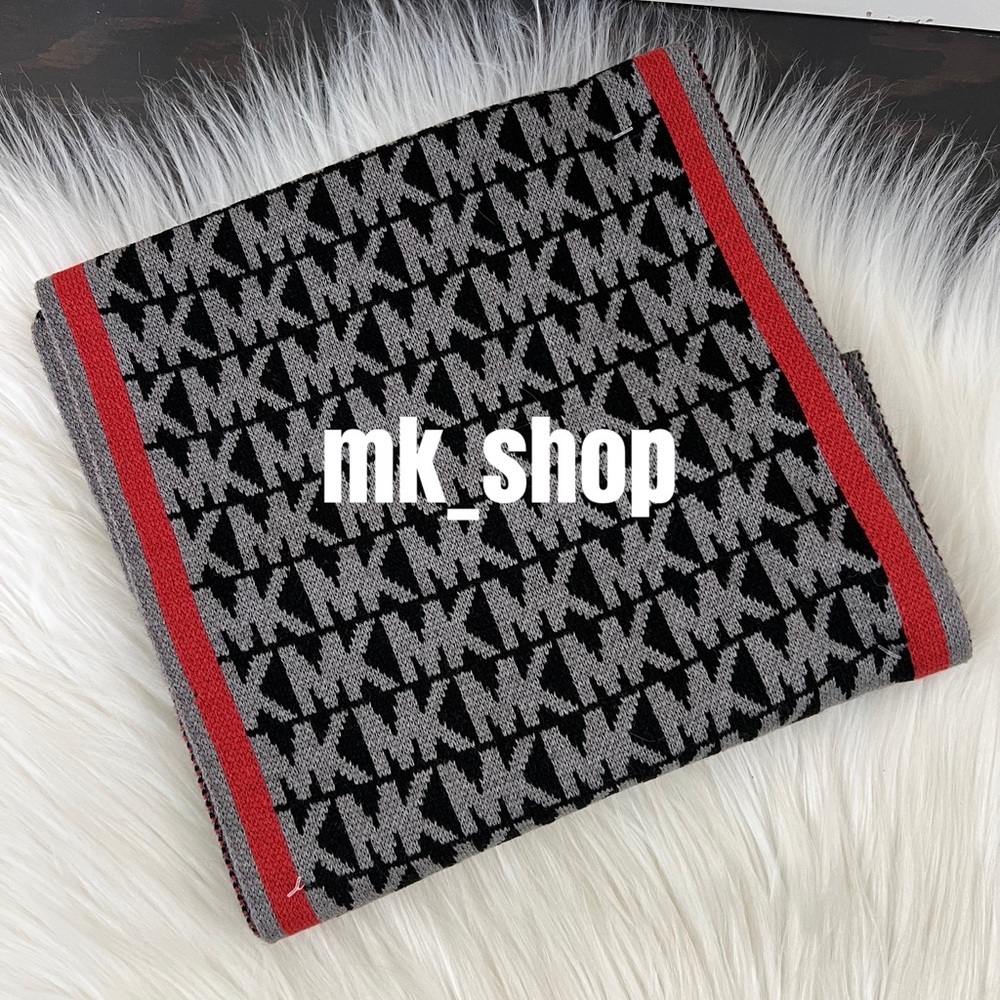 Michael Kors Men’s Hat & Scarf Set - Picture 6 of 11
